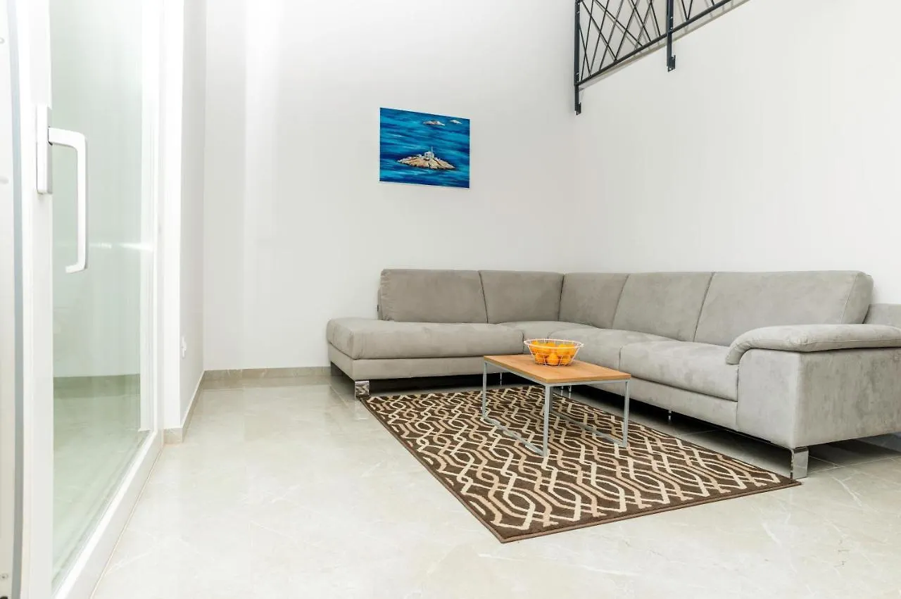 Best Island View Cres Apartment
